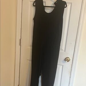 Chic Black Sleeveless Jumpsuit